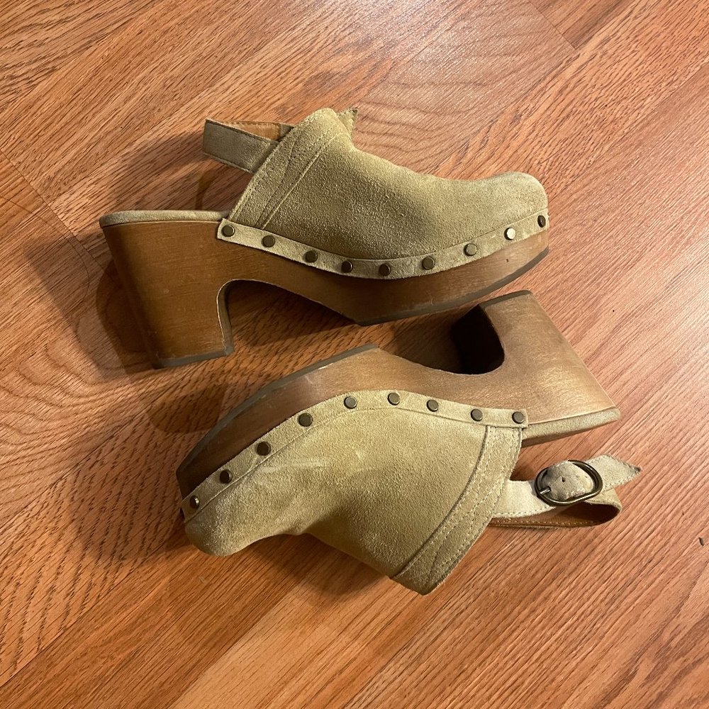 Sezane Tan Suede Clog Mules with Wood Heel - Picture 6 of 7